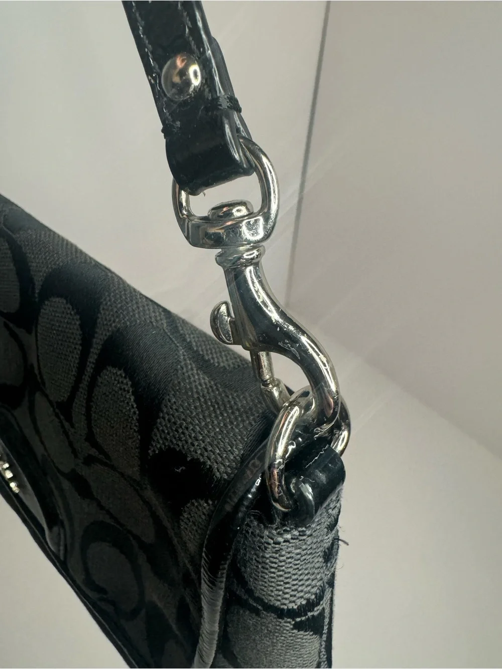 #305 Coach Signature Jacquard Large Flap Wallet Wristlet with Patent Leather - Picture 5 of 13